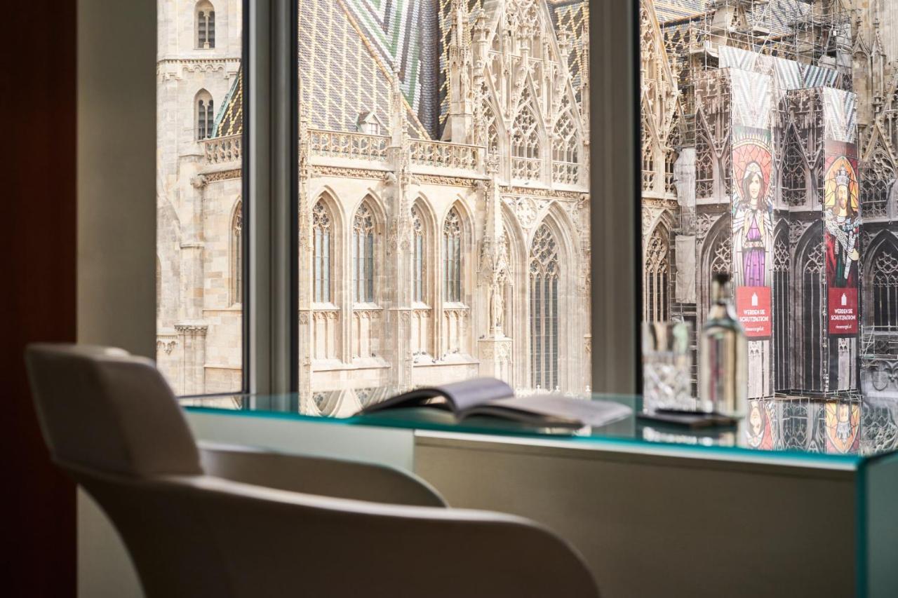 Do&Co Hotel Viyana Dış mekan fotoğraf View of the Cathedral of St. John the Divine from the 10th floor of the building